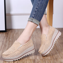 Cargar imagen en el visor de la galería, Autumn hollow anti-slip thick-soled shoes