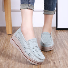 Cargar imagen en el visor de la galería, Autumn hollow anti-slip thick-soled shoes