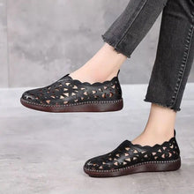 Load image into Gallery viewer, Breathable and comfortable mother's shoes with a soft and non-slip sole