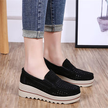 Cargar imagen en el visor de la galería, Autumn hollow anti-slip thick-soled shoes