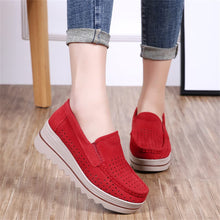 Cargar imagen en el visor de la galería, Autumn hollow anti-slip thick-soled shoes