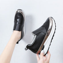 Cargar imagen en el visor de la galería, Stylish rhinestone thick sole casual shoes
