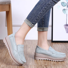 Cargar imagen en el visor de la galería, Autumn hollow anti-slip thick-soled shoes