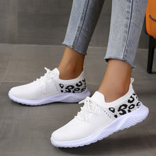 Cargar imagen en el visor de la galería, Ladies Round Toe Mesh Breathable Flat Sneakers
