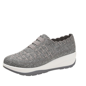 Soft-soled breathable fly-knit mesh women's shoes