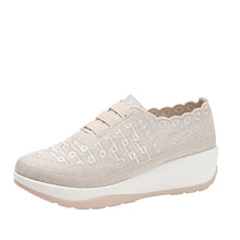 Cargar imagen en el visor de la galería, Soft-soled breathable fly-knit mesh women&#39;s shoes
