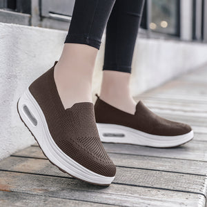 Ladies Solid Color Breathable Platform Sneakers