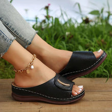 Cargar imagen en el visor de la galería, Women&#39;s Breathable Casual Solid Color Wedge Slippers with Wide Straps
