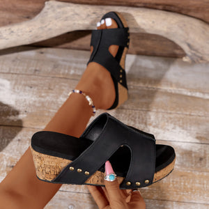 Women's clog stud sandals