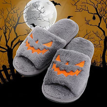 Cargar imagen en el visor de la galería, Halloween Jack-O-Lantern Soft Plush Comfort Slippers
