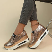 Cargar imagen en el visor de la galería, Metallic Thick Bottom Slip On Women Pumps
