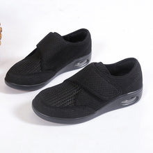 Cargar imagen en el visor de la galería, Women&#39;s Extra Wide Mesh Breathable Air Cushion Shoes
