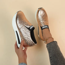 Cargar imagen en el visor de la galería, Metallic Thick Bottom Slip On Women Pumps
