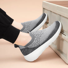 Cargar imagen en el visor de la galería, Ladies Spring Slip-On Soft Sole Lightweight Casual Shoes
