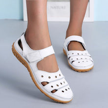 Cargar imagen en el visor de la galería, Comfyfleek Wide Toe Box &amp; Wide Size Leather Sandals
