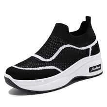 Cargar imagen en el visor de la galería, Fashion Spring And Summer Women Sports Shoes Thick Sole Middle Heel Slip On
