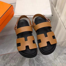 Cargar imagen en el visor de la galería, Women&#39;s New Summer Flat Hollow Velcro Sandals
