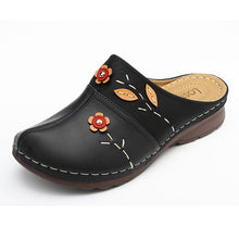 Cargar imagen en el visor de la galería, Women&#39;s Hollow Flower Wedge Slippers
