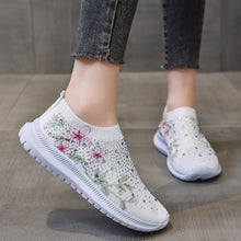 Cargar imagen en el visor de la galería, Women&#39;s Rhinestone Stretch Casual Breathable Sneakers
