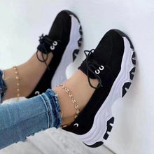 Cargar imagen en el visor de la galería, Round Toe Platform Low Top Lace-Up Sneakers
