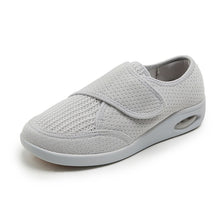 Cargar imagen en el visor de la galería, Women&#39;s Extra Wide Mesh Breathable Air Cushion Shoes
