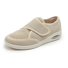 Cargar imagen en el visor de la galería, Women&#39;s Extra Wide Mesh Breathable Air Cushion Shoes
