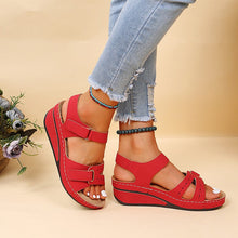 Cargar imagen en el visor de la galería, Women&#39;s round toe platform Velcro sandals-UK
