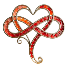 Cargar imagen en el visor de la galería, Graddi Everglow Heart
