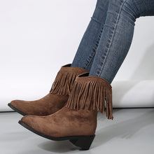 Cargar imagen en el visor de la galería, Winter Women&#39;s Tassels Arrival Retro Pointed Toe Boots
