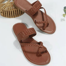 Load image into Gallery viewer, Women&#39;s Flat Weave Detail Slide Slippers

