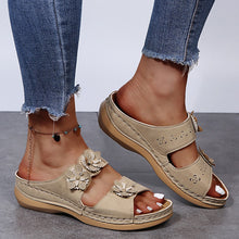 Cargar imagen en el visor de la galería, Thick Sole Round Toe Floral Flat Comfort Slippers
