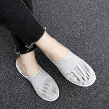 Cargar imagen en el visor de la galería, Sursell Women Daily Fly Knit Fabric Summer Air Cushion Mule Slippers
